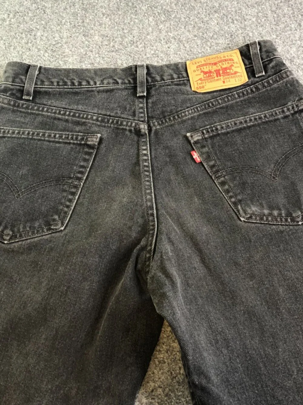 Vintage Levis 550 Jeans Mens 32x32 Faded Black Red Tab Grunge Made USA 2002 Y2K